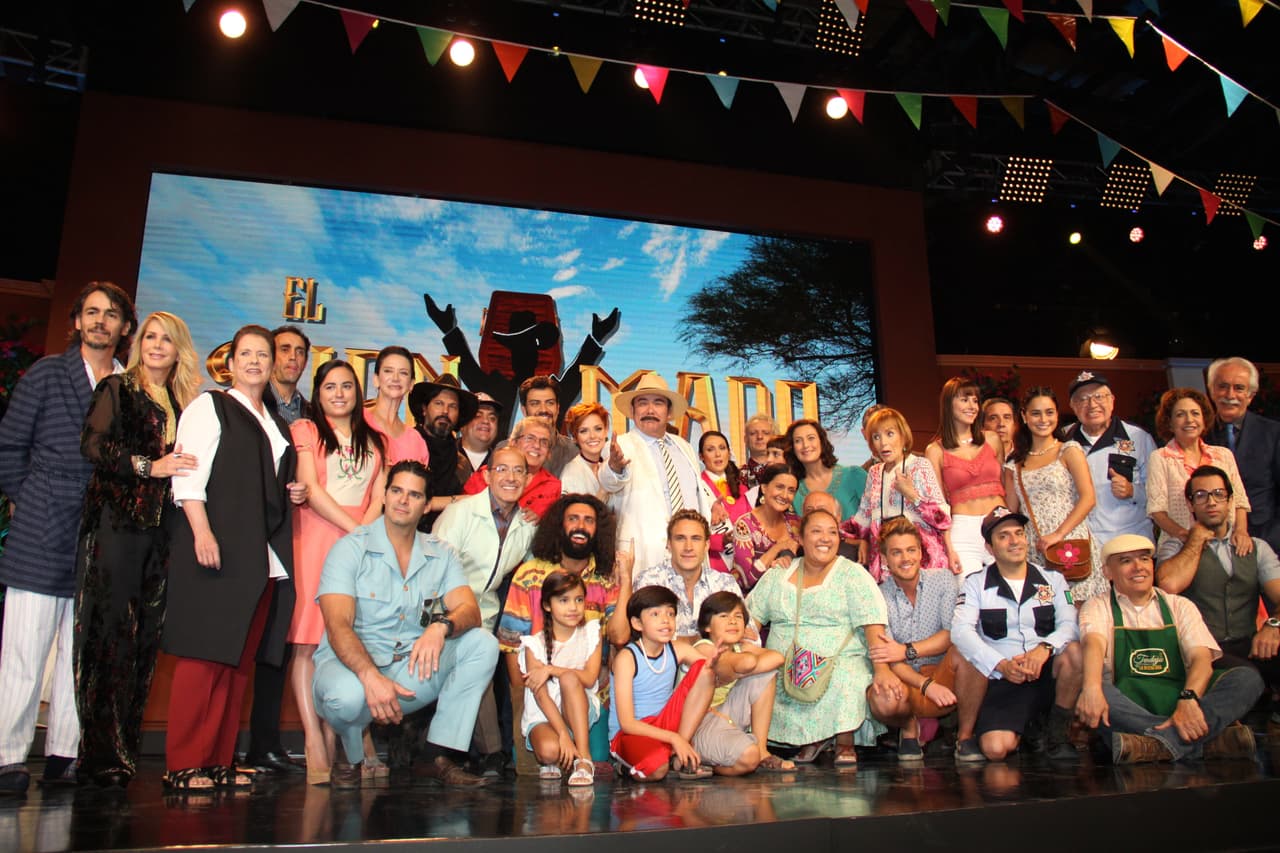 Chantal Andere, Nora Salinas, Irán Castillo, Laura Zapata, Salvador Zerboni, Alejandra García, Fernando Ciangherotti y César Bono también fueron otras de las estrellas que integraron el elenco de esta divertida telenovela.