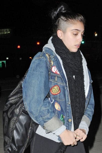 ¡Ella es mega fan! Su estilo va de lo punk a lo rockero, muy parecido al que usaba Madonna en los 80's.