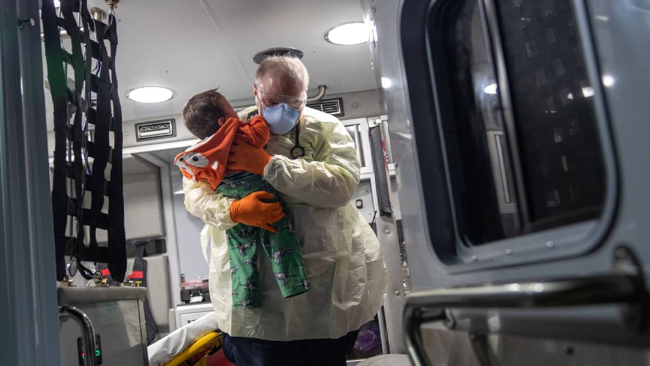 Aumenta el número de niños hospitalizados debido al covid-19 en Arizona 