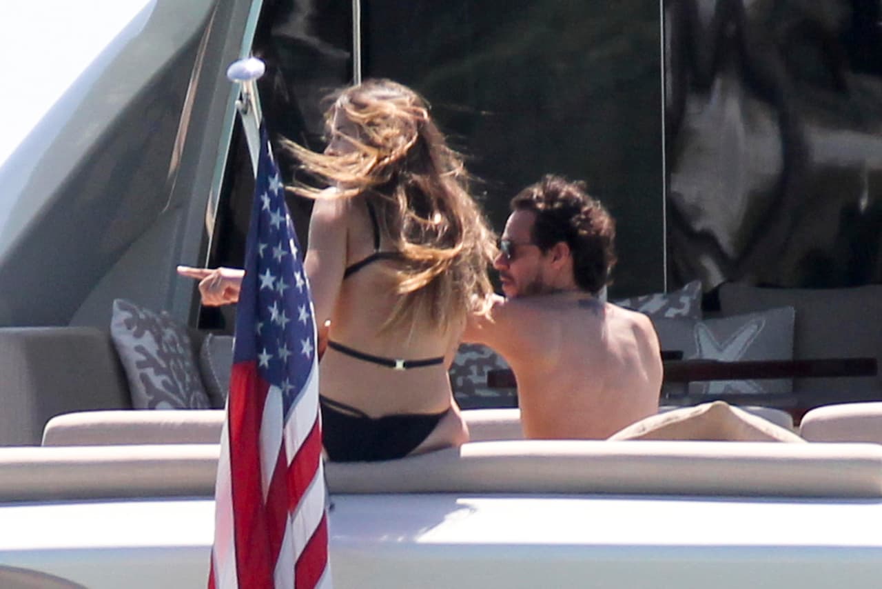 El cantante notó algo a distancia y de inmediato lo compartió con Shannon.