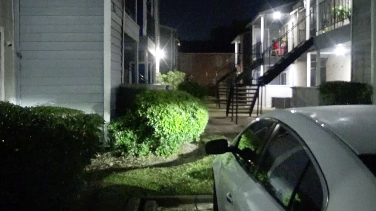 Hija apuñala a su padre después de una pelea al suroeste de Houston, según dice la policía