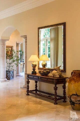 Luce tan cómoda, fresca y majestuosa que es muy probable que quiera quedarse ahí mucho tiempo.