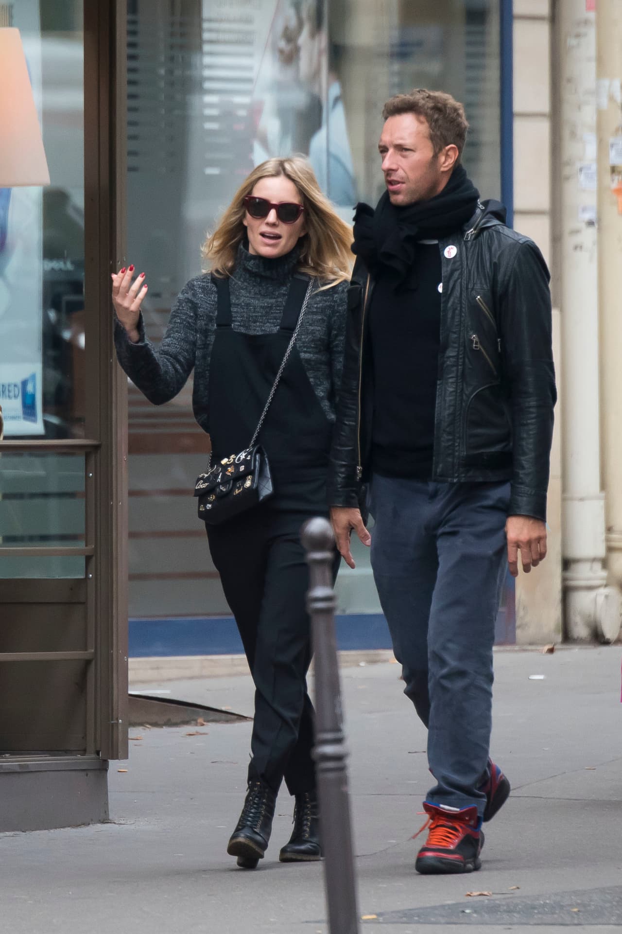 La guapa rubia es una reconocida actriz londinense.