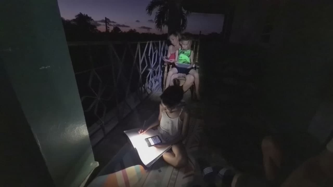 Cubanos en la isla sufrirán apagones de tres horas diarias hasta mayo