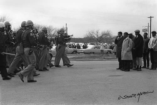 Cuando era niño, se inspiró en el activismo que rodeaba el boicot a los autobuses de Montgomery y las palabras del reverendo Martin Luther King Jr., que escuchó en las transmisiones de radio y tomó la decisión de formar parte del Movimiento de Derechos Civiles.