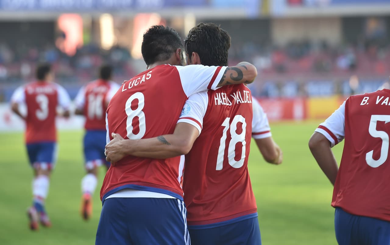 En la actualidad las principales figuras de Paraguay son Nelson Haedo Valdez, Justo Villar, Lucas Barrios y Óscar Cardozo.