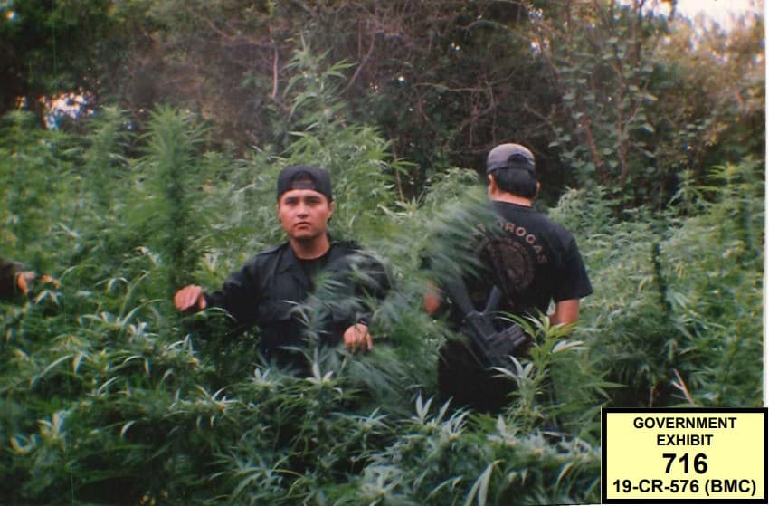 Cañedo se alejó y más adelante vio que Arturo Beltrán y ‘La Barbie’ entraron al fraccionamiento Los Limoneros en una camioneta Suburban, seguidos por García Luna en otra.