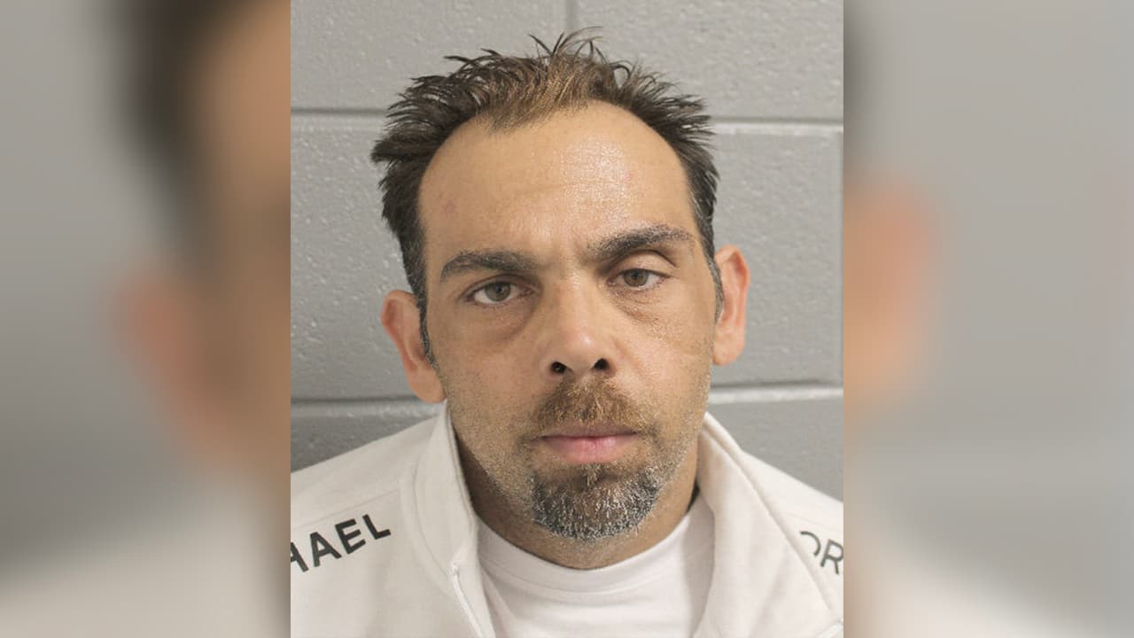 Paul Yonko, de 36 años, está bajo custodia por cometer un supuesto robo anterior a las acusaciones que se le hacen ahora de crimen organizado.