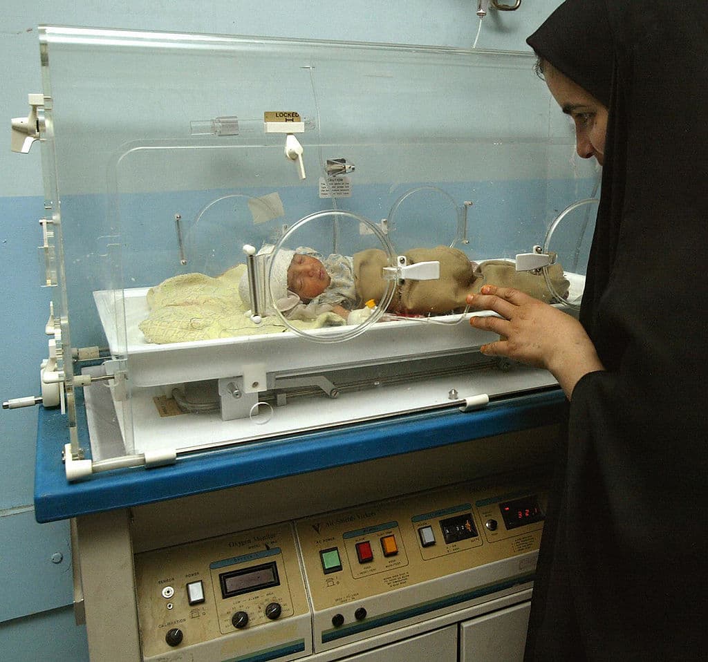 Mueren al menos 11 bebés prematuros en un incendio en un hospital en Irak