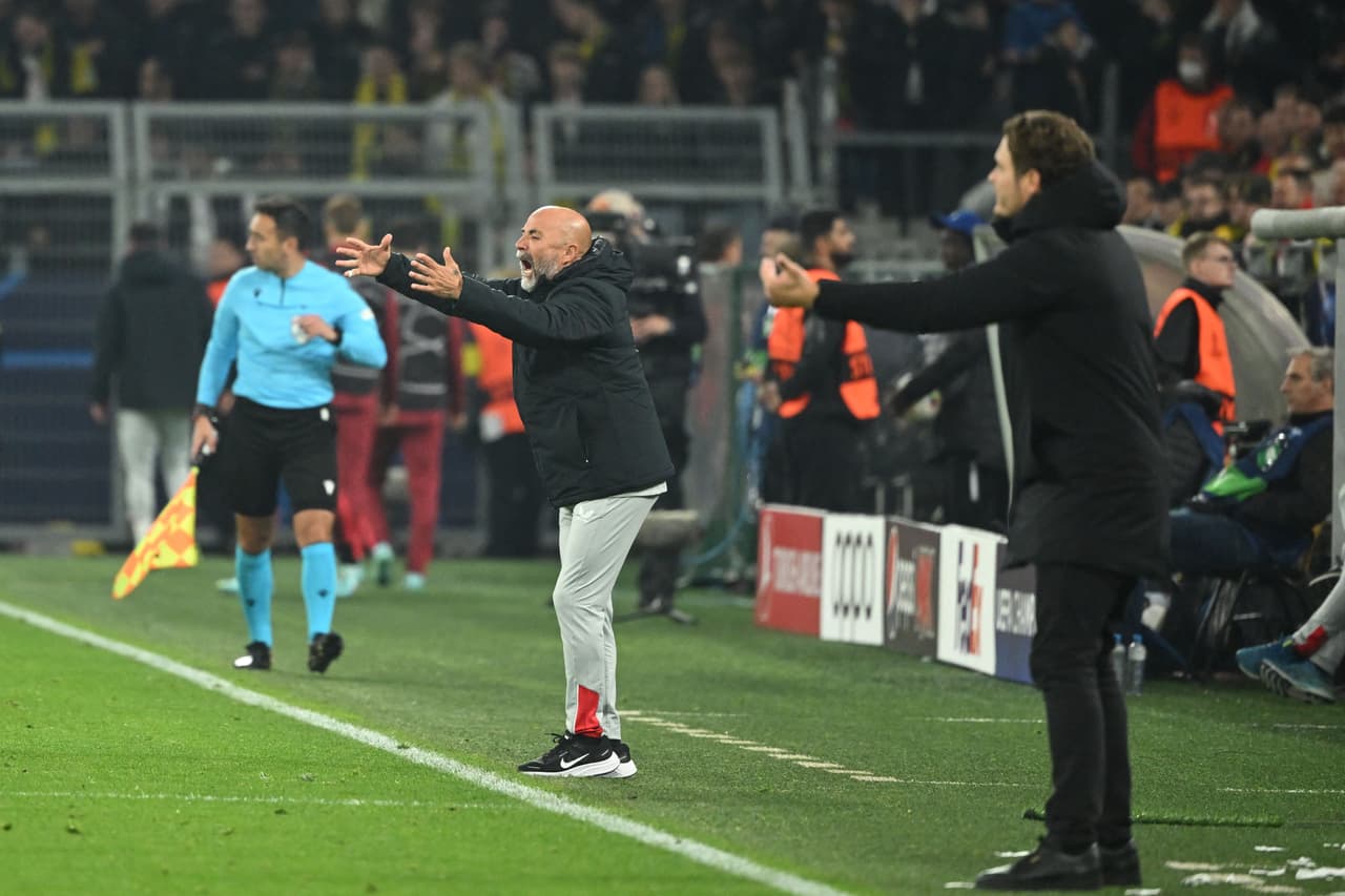 En la Champions League, Chelsea venció 0-2 al Milan, mientras que el Borussia Dortmund le empató 1-1 al Sevilla.