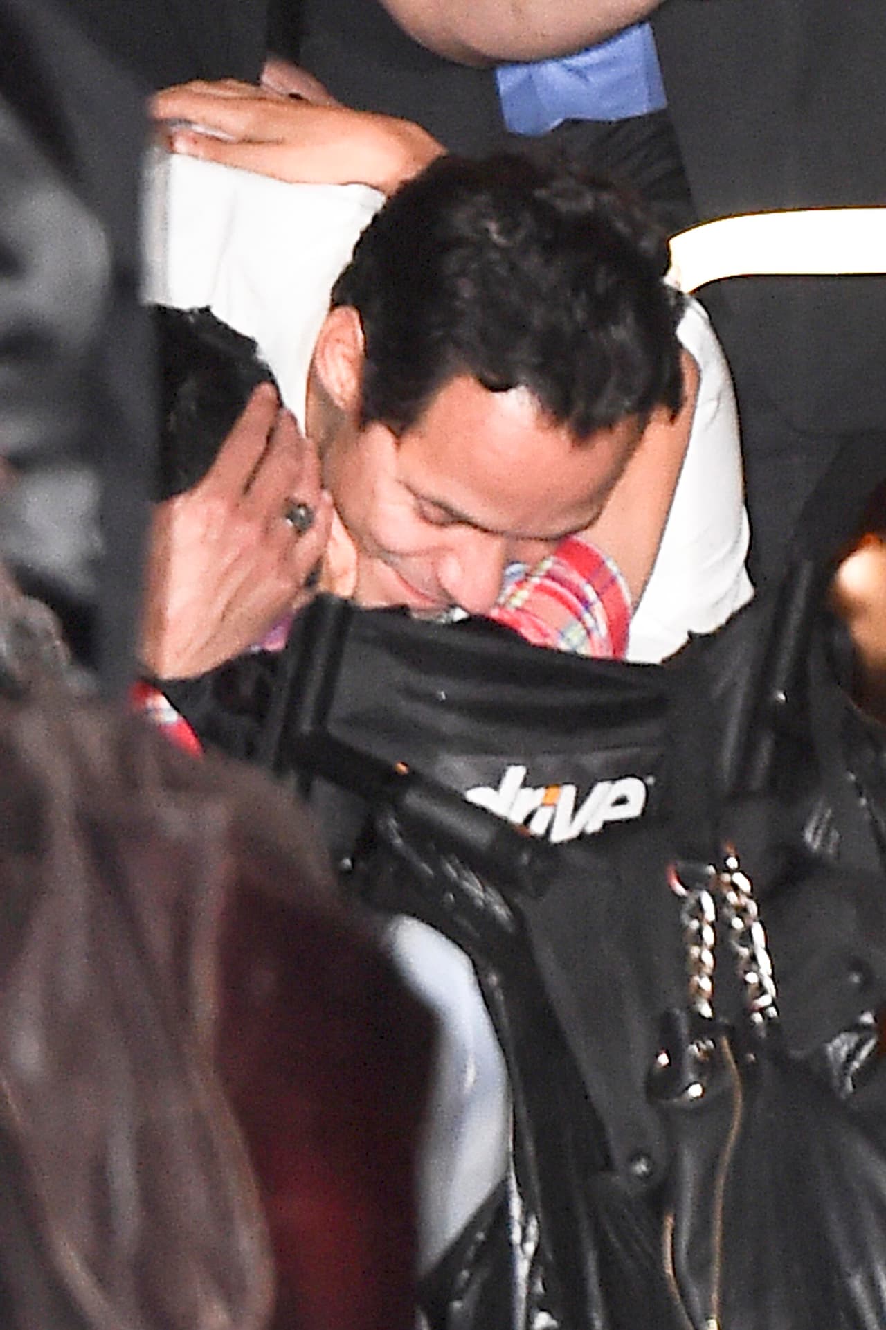 Marc le agradeció por esperarlo durante varias horas.