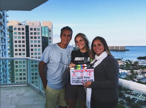 Para que la joven lograra obtener su título universitario tuvo que realizar un cortometraje, en donde Gabriela fue la actriz principal, comentó Rivero en entrevista para Tv Notas.