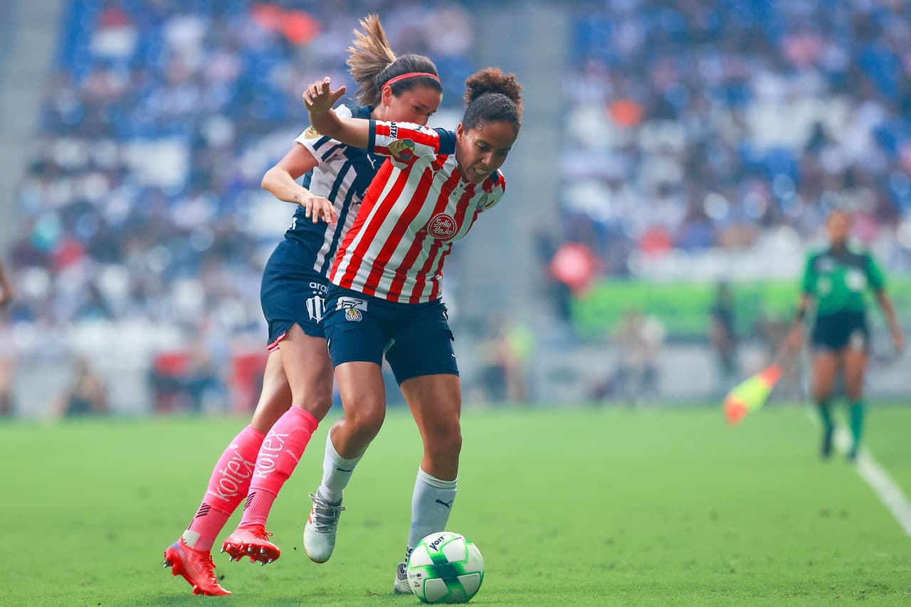 No se conforman. Las Chivas ganaron la Liga y ahora derrotaron a Rayadas para conquistar el Campeón de Campeones.