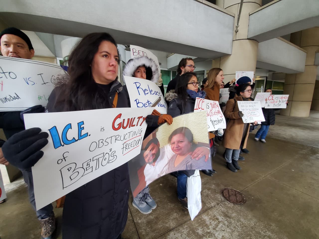 Beneficiario de DACA demanda a agencias federales tras ser detenido por inmigración