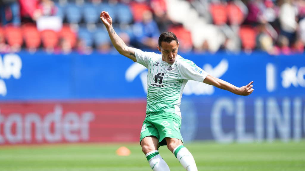 ¿Retiro en Betis? Andrés Guardado renueva para la temporada 2023-24