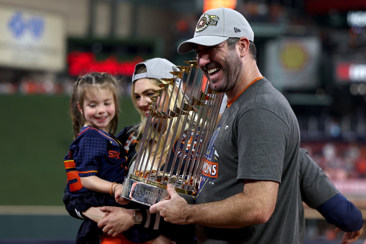 Houston Astros saborea su segundo título de campeón de las Grandes Ligas.