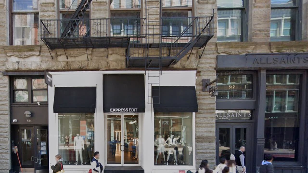 Cadena de ropa Express se declara en bancarrota; cerrará 24 sucursales en el área triestatal
