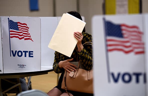 Inician elecciones del Supermartes en Texas