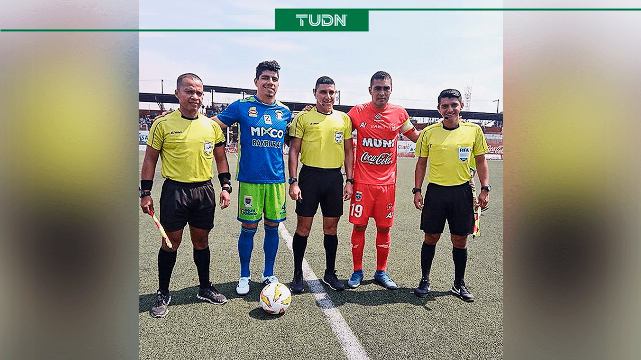 Erik Pimentel y más jugadores mexicanos se quedan sin futbol en Guatemala