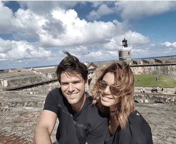 A través de sus redes sociales, Chuy reveló la entrega del anillo de compromiso a su novia Lorenia que tuvo como escenario el Valle de Guadalupe, Baja California, México.