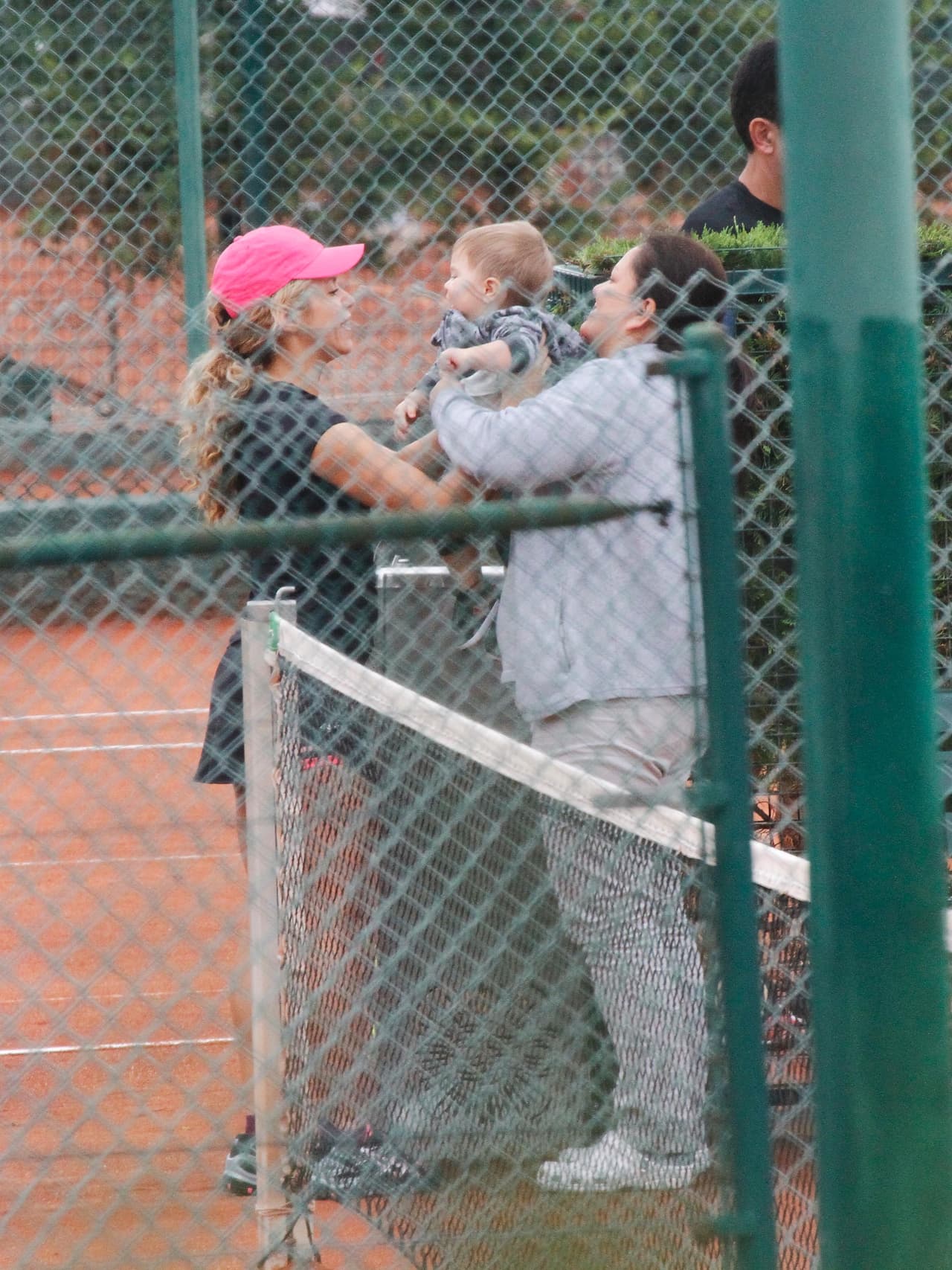 La nana le llevó a su hijito Sasha.