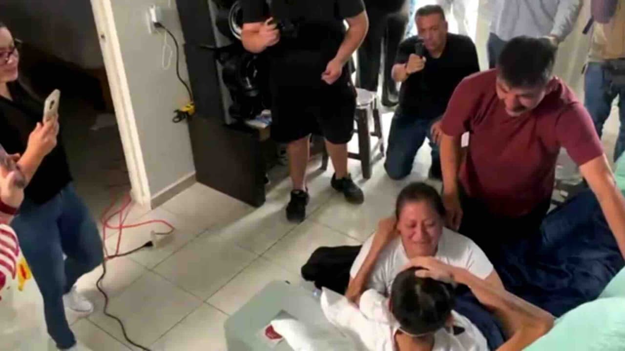 Emotivo reencuentro en Durango: joven con cáncer ve a sus padres deportados