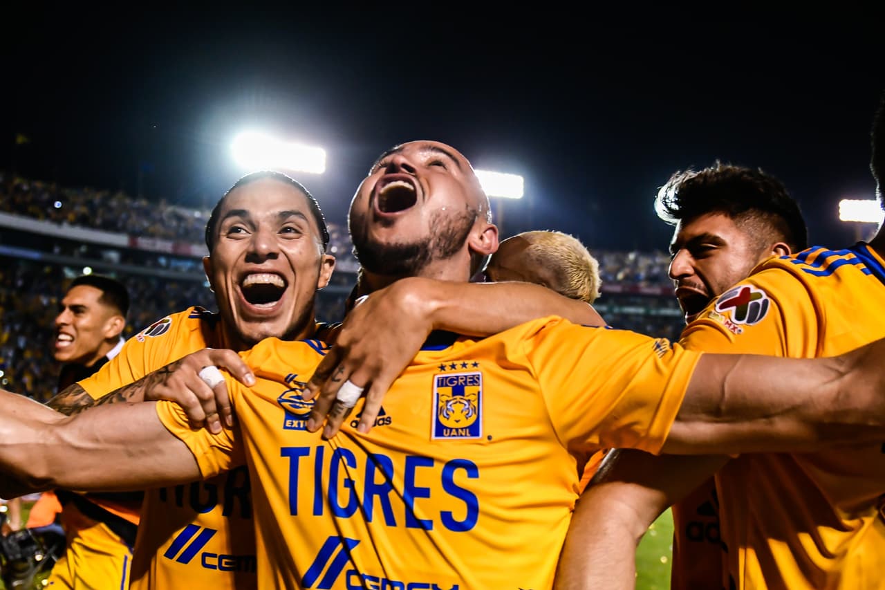 Tigres demuestra las garras que tiene para jugar semifinales y les bastan slo cinco minutos para que Florian Thauvin y Carlos González le den la vuelta al marcador y los locales terminen venciendo 2-1 a la 'Fiera'.