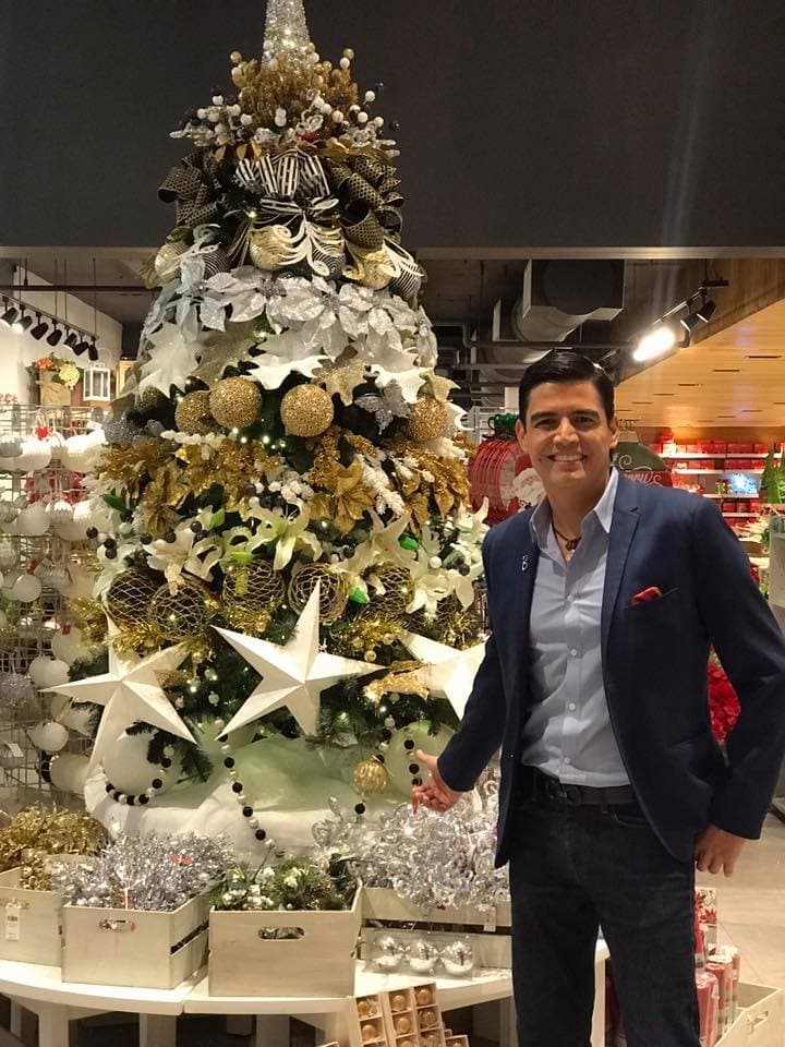 Orlando Segura también tuvo esta labor y no sabía por cuál decidirse.