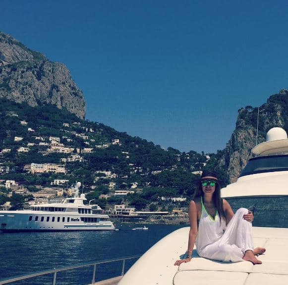 Viajar es una de sus pasiones y comparte con sus fans cada uno de sus viajes.