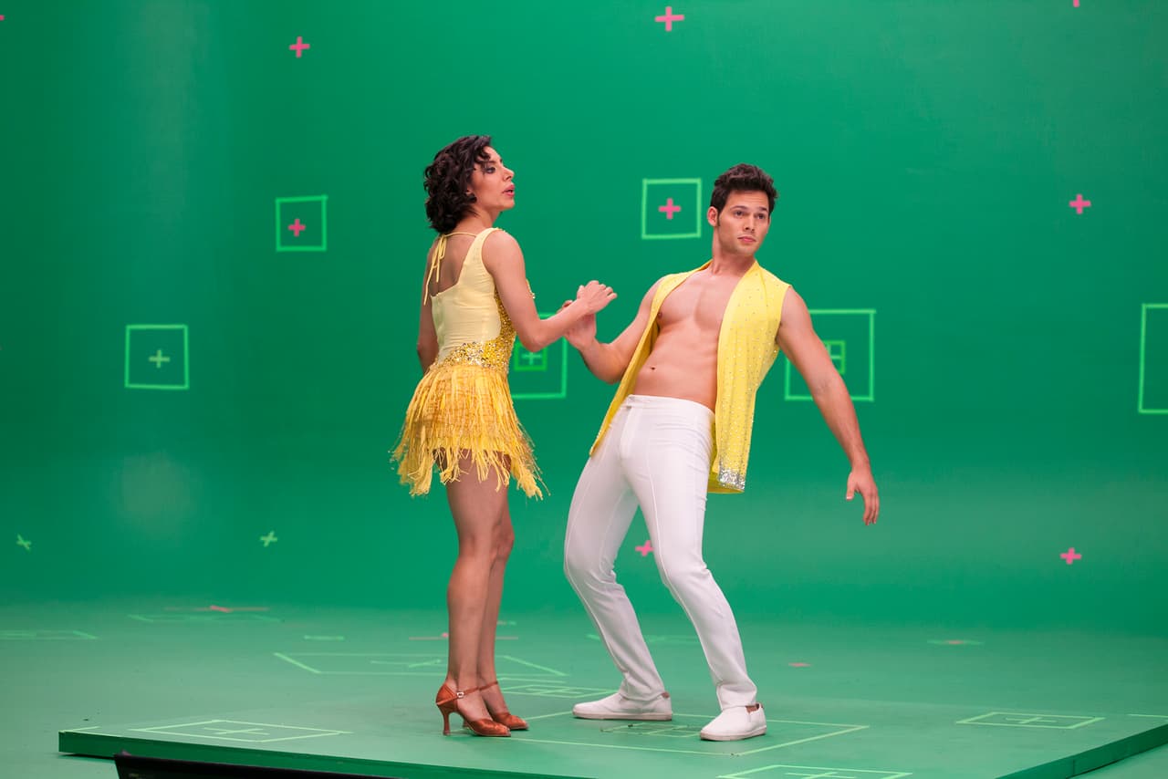 El baile es otra de sus pasiones: "Traigo la música por dentro, como latino para mi todo tiene ritmo". Sin embargo confesó nunca ha tomado clases, por lo que desconoce la técnica.