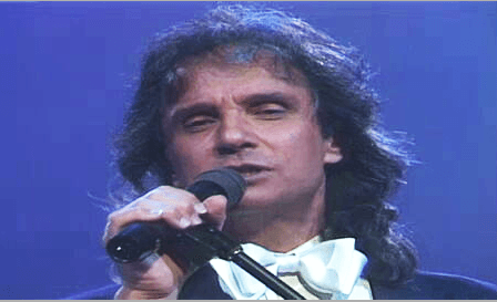 Roberto Carlos
<br>Año: 1989
<br>Tema que interpretó: Mis amores