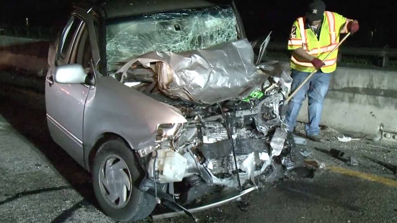 Una persona más fue trasladada vía terrestre al hospital.