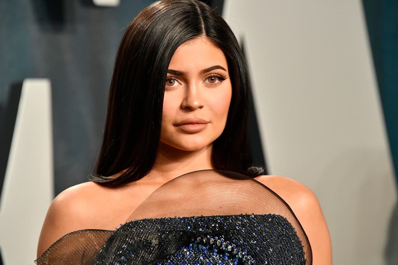 Según él, la hermana menor de Kim Kardashian era su "alma gemela". En ese entonces se informó que 
<b><a href="https://www.univision.com/entretenimiento/chismes/kylie-jenner-pondria-orden-de-restriccion-contra-acosador-video" target="_blank">ya había merodeado la casa de Kylie Jenner </a></b>en por lo menos 10 ocasiones. 
<br>