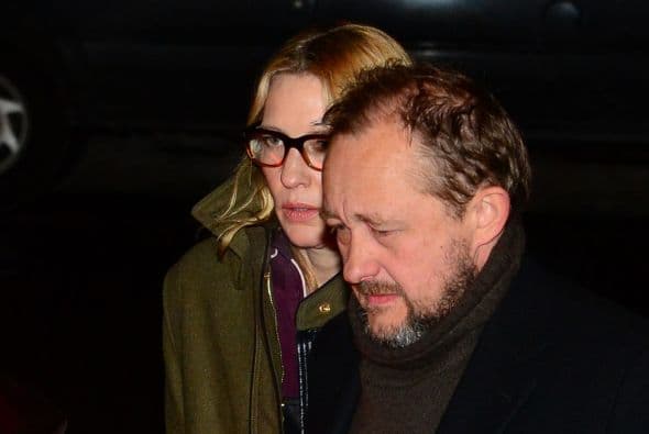 Cate Blanchett llegó con su esposo. Más videos de Chismes aquí.