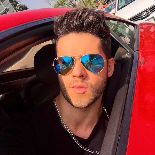 Su mirada es de un verdadero ángel.