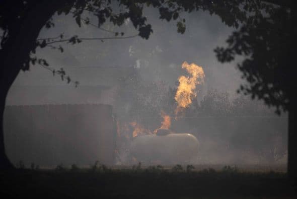 Consejos para reducir el humo y la exposición de partículas son: - Permanecer en el interior si no se le ha pedido que evacue. - Evitar realizar actividad física al aire libre. Fuente : Entravision San Diego