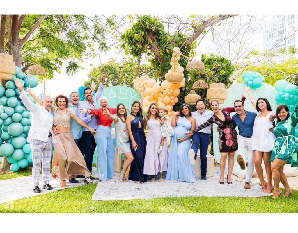 La conductora mexicana se encuentra de vacaciones en Baja California, México, y aunque no estuvo presente con Francisca, le hubiera encantado compartir este momento con su amiga de años. Sin embargo, la mayoría de sus compañeros asistieron y gozaron la linda fiesta.