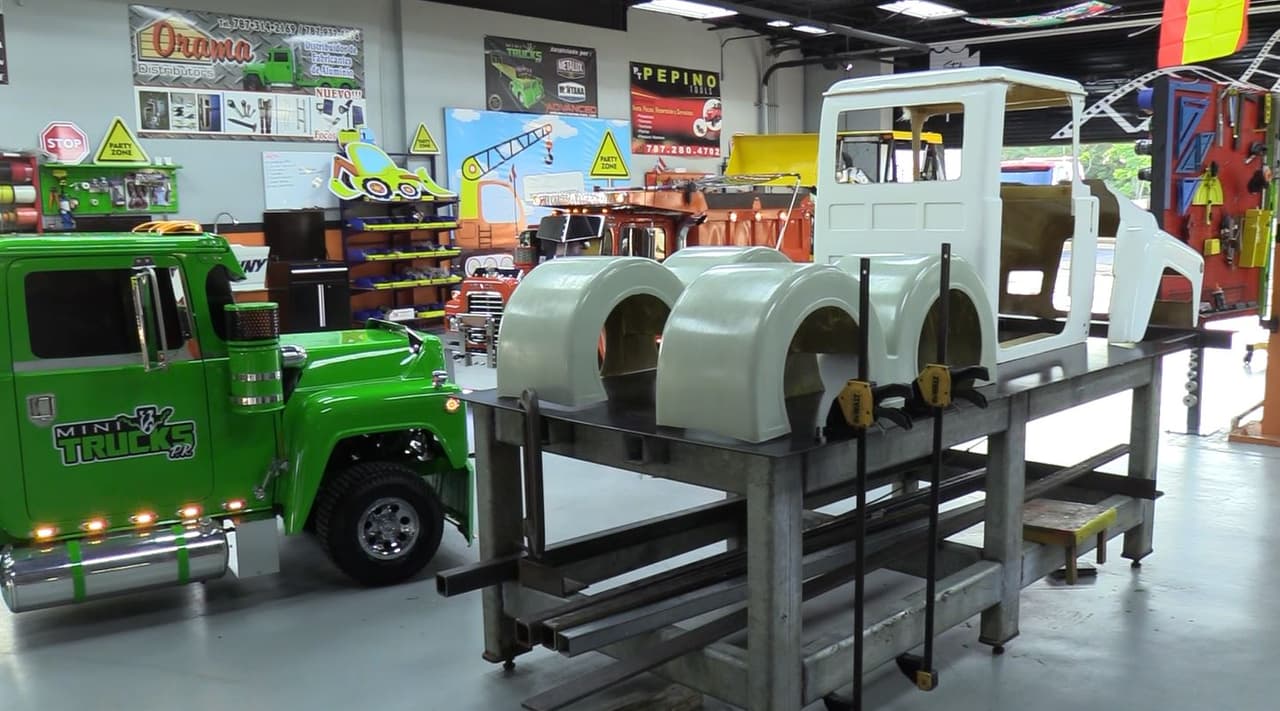 Desde el 2013, en Mini Trucks Puerto Rico diseñan y preparan todo a mano, los guardalodos, puertas, cabina y el sistema completo.