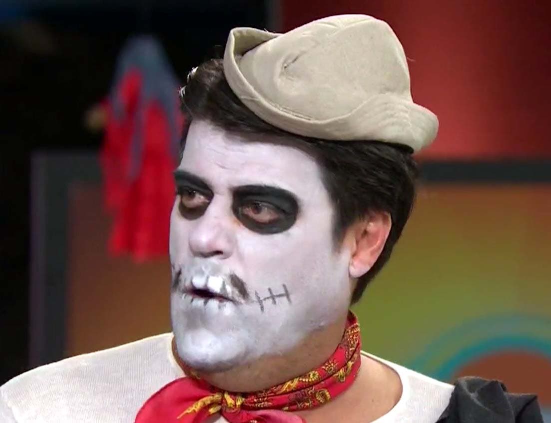 'El Burro' se disfrazó de su personaje favorito, Cantinflas. Mario Moreno fue un comediante y actor mexicano, ganador de un Globo de Oro.