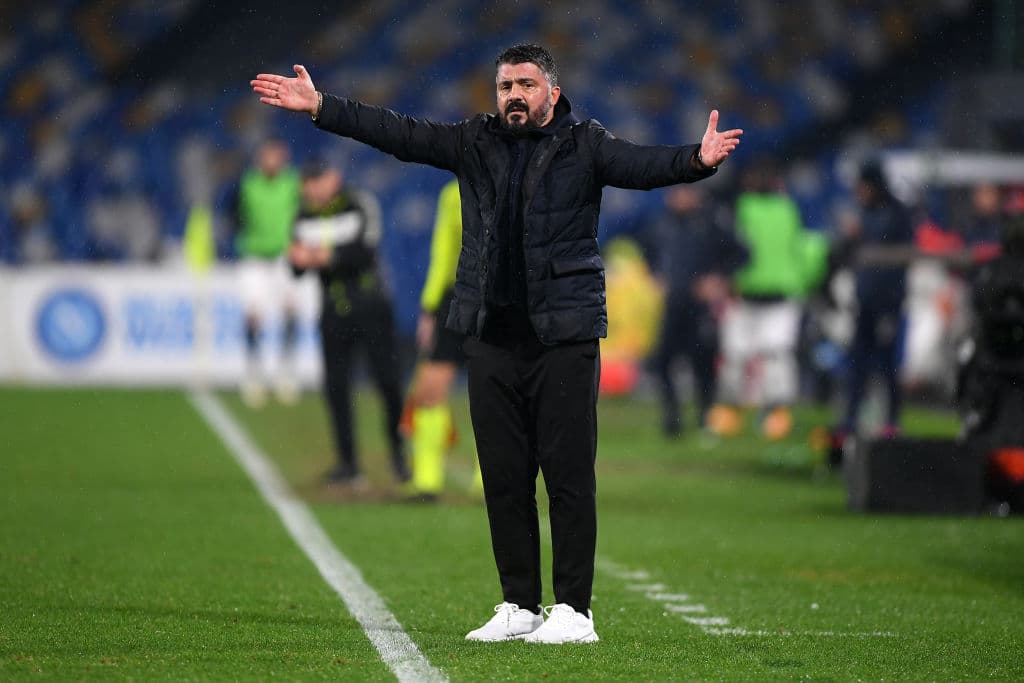 Con 10 hombres, el Napoli es derrotado ante el Spezia 1-2. Andrea Petagna ponía arriba a los 'azurri' pero dos goles por parte de Nzola y Pogeba, les dieron el triunfo a los 'aquilotti' en la Jornada 16.