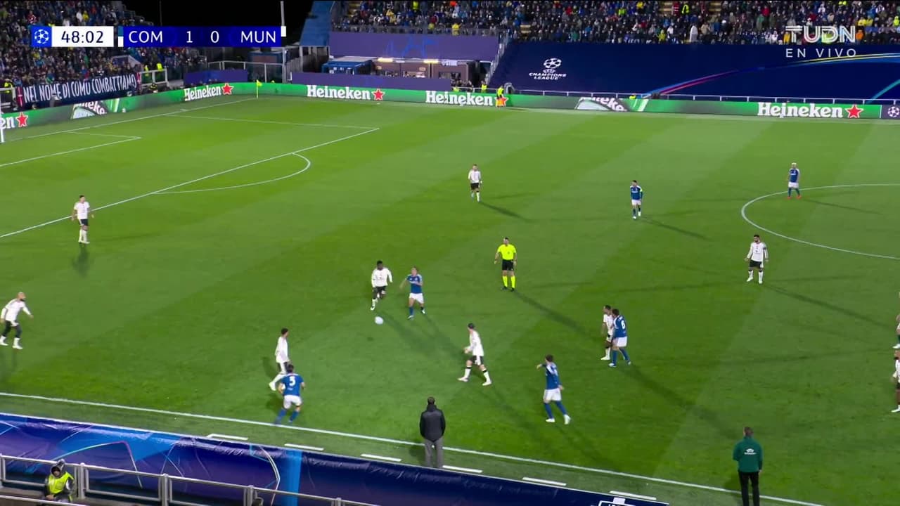¡GOL!  anota para Como. Tasos Douvikas