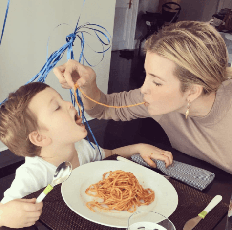 Quien gane la subasta no debe aspirar a compartir un espagueti con ella, pero sí podría hablarle de cómo prefiere sus alimentos. ¿Consume pasta integral?