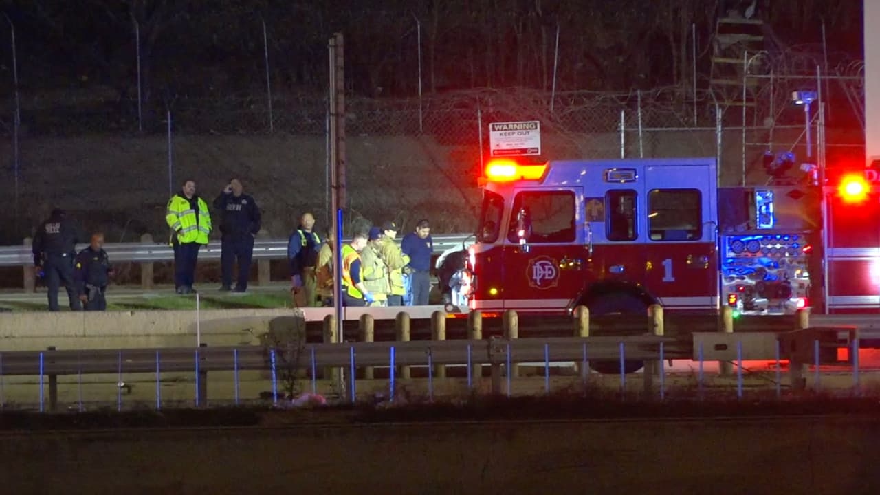 El accidente generó
<b>el cierre de la rampa de salida Woodall Rodgers en dirección sur de la I-35E, así como la salida Continental de la I-35E en dirección norte</b>, afectando el tráfico en la zona.