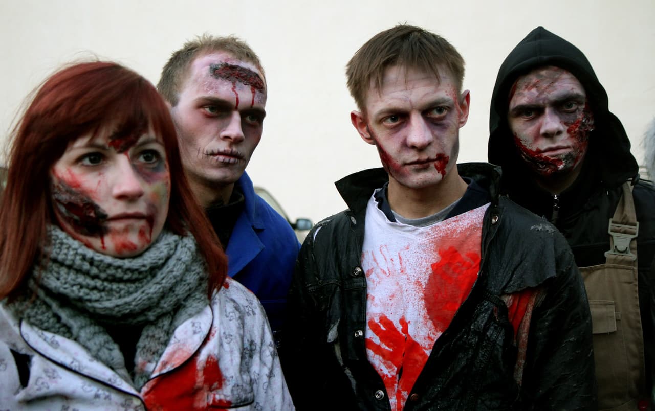 6. Para la ropa puedes mancharla de color o con tierra.