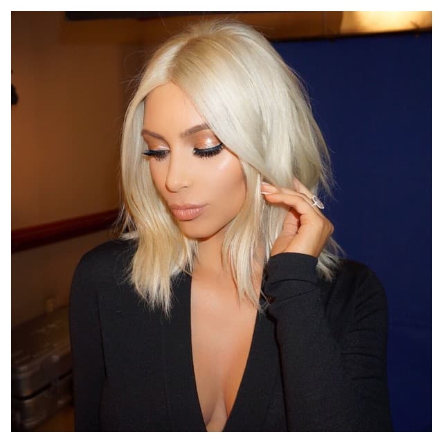 ¿Quién iba a pensar que la Kardashian se vería tan bien de rubia?