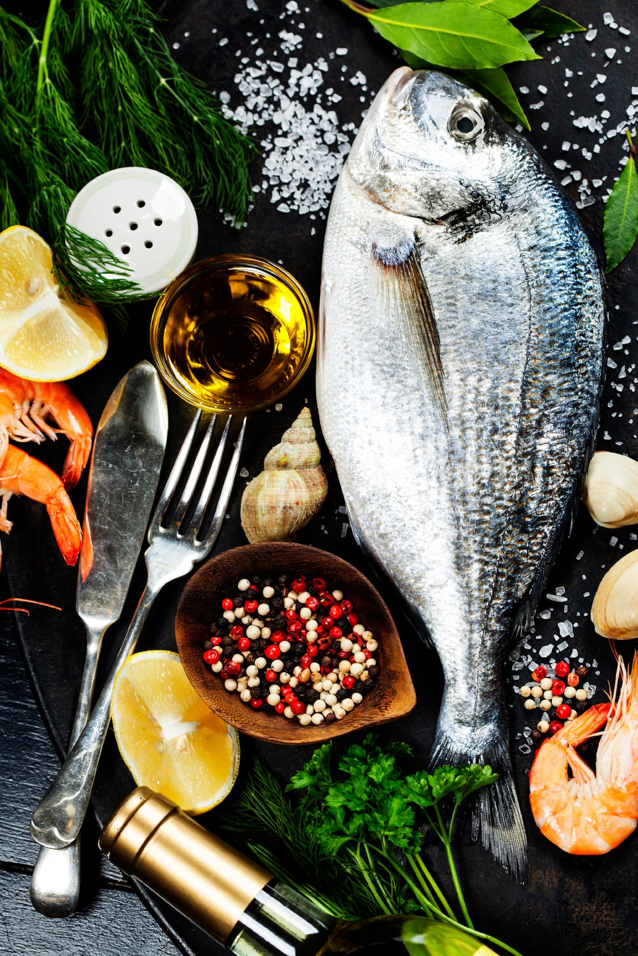 Pescado al limón. Otra opción es comer pescado, esta receta es muy fácil para que no pases toda la mañana en la cocina. El pescado al limón lo puedes preparar en microondas por un par de minutos y también puedes usar el pescado que más te guste.