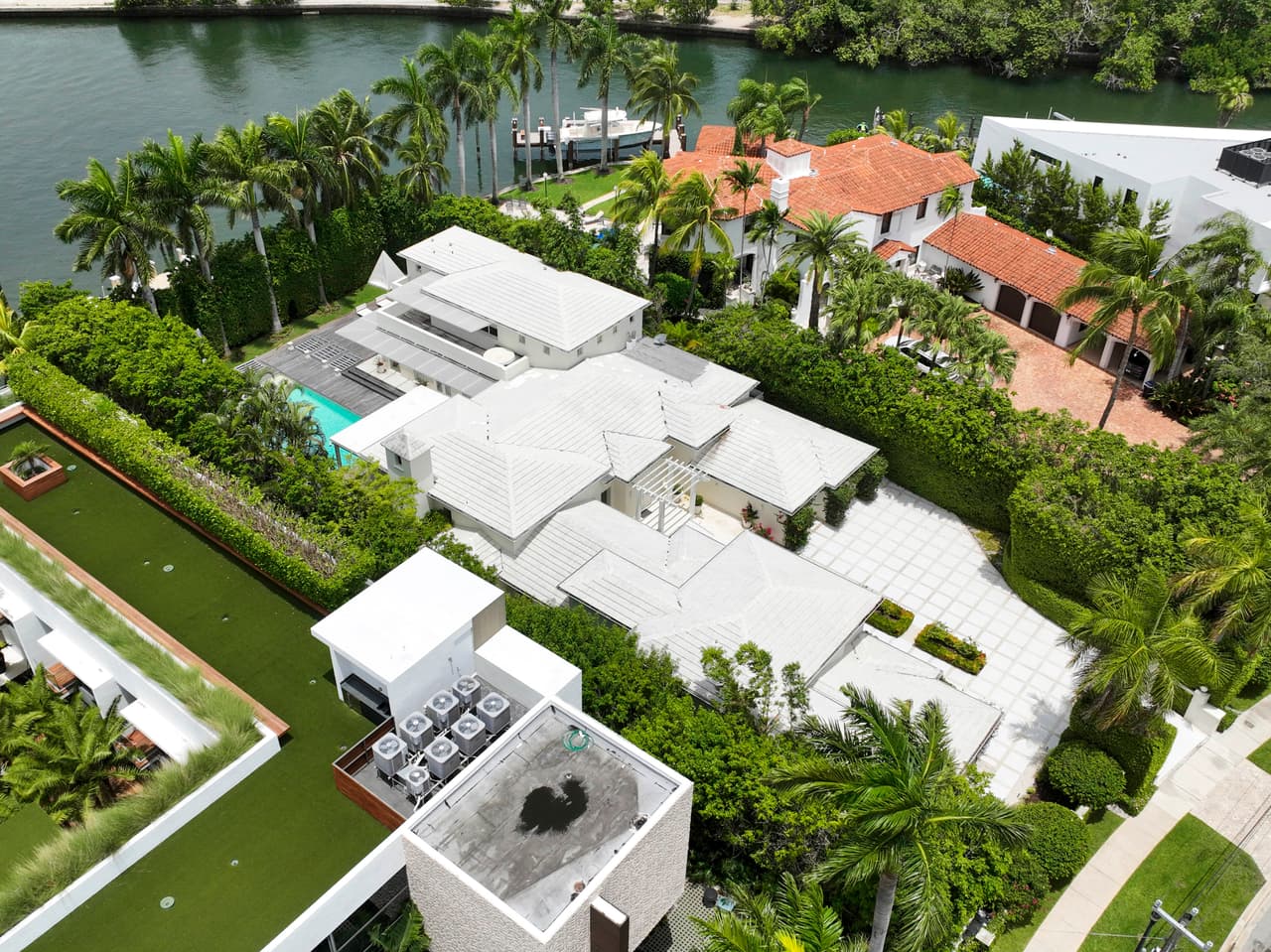 De acuerdo con un reporte de El Diario de Catalunya, Shakira podrá decidir la fecha en la cual se trasladará de manera definitiva a Miami con sus hijos sin necesidad de consultarla con su ex. 
<br>