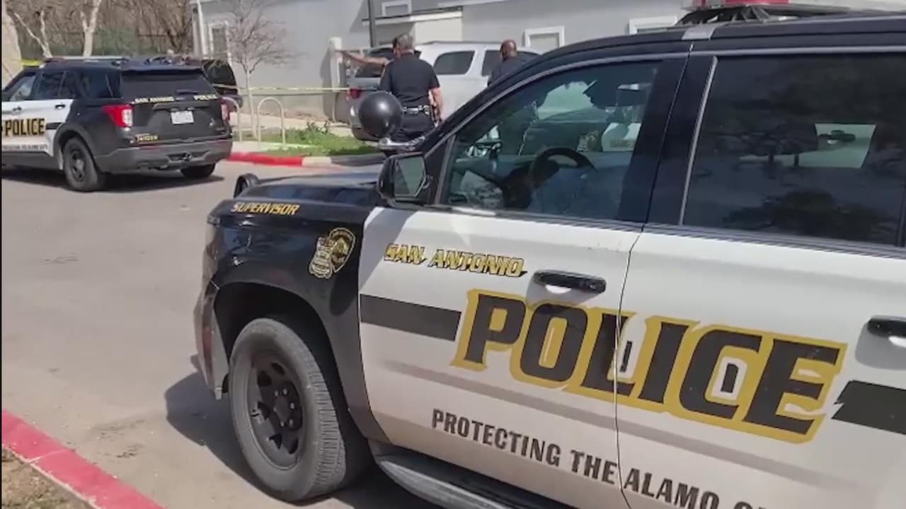 Buscan a sospechoso que abrió fuego a las afueras de complejo de apartamentos