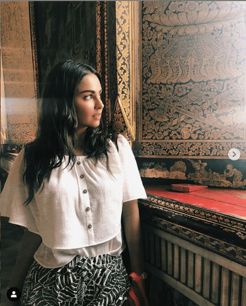 “Tu alma es dorada” fue el mensaje que escribió Claudia junto a esta foto que se tomó en el Gran Palacio de Bangkok.