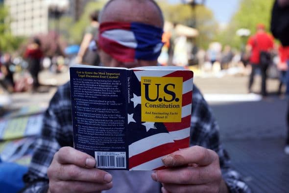 Día del Trabajador: En Nueva York, y en otras partes del país, miles de personas salieron a marchar por las calles por una reforma migratoria así como en defensa de los derechos de los trabajadores y salarios justos.